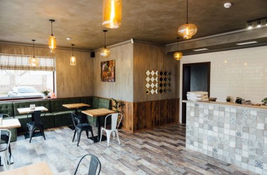 Эко стиль в интерьере пекарни-кафе с материалами ELEMENT Decor