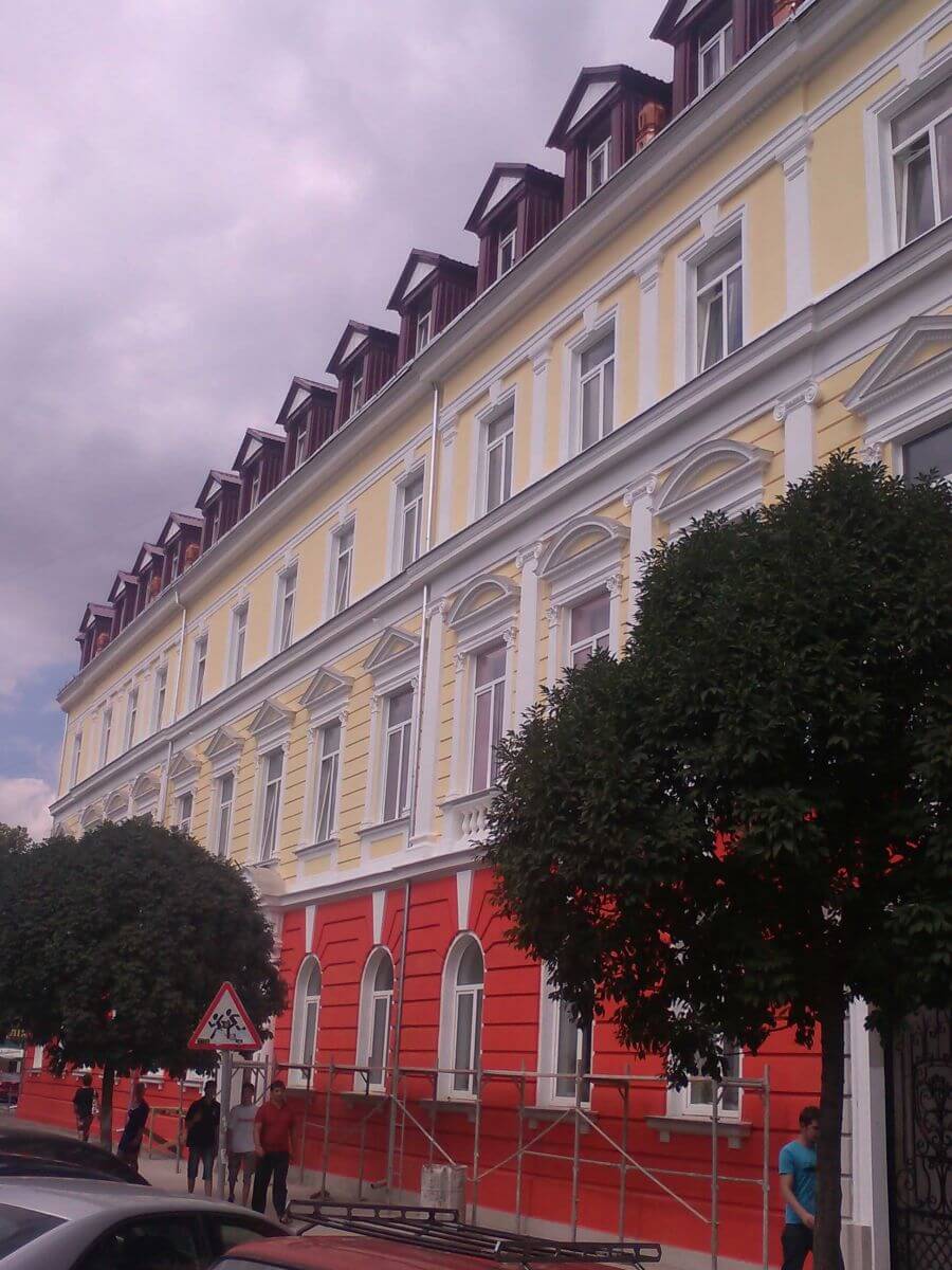 Сезон фасадов с Element – новые объекты из Ужгорода